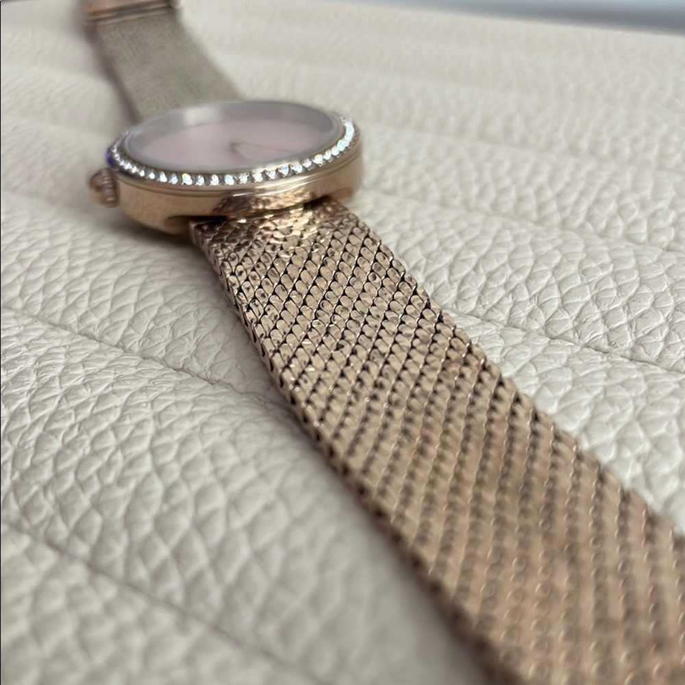 Elegant Rose Gold Women's Watch